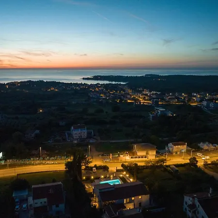 Laresidenza Istria Apartment *